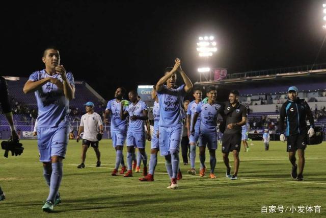 王哲林糟糕表现惹怒全国球迷 被骂上热搜第一